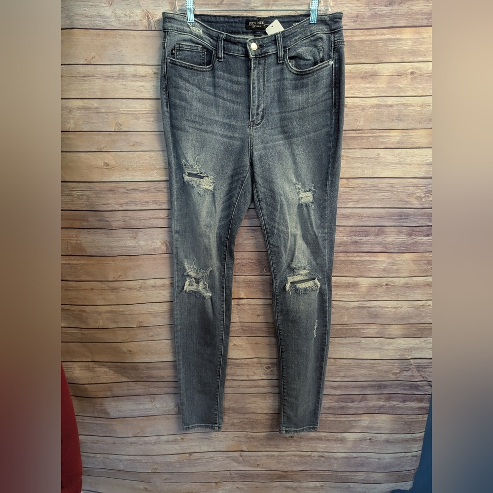 Judy Blue Distressed Skinny Jeans Sz 13.